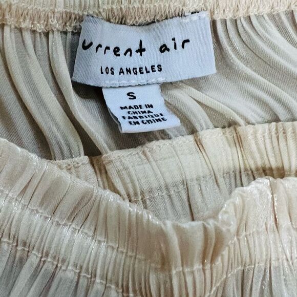 Currently Air RUFFLED BLOUSE - Picture 11 of 11